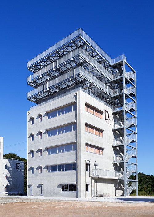 福岡県消防学校中層訓練塔新築工事：平成28年10月完成